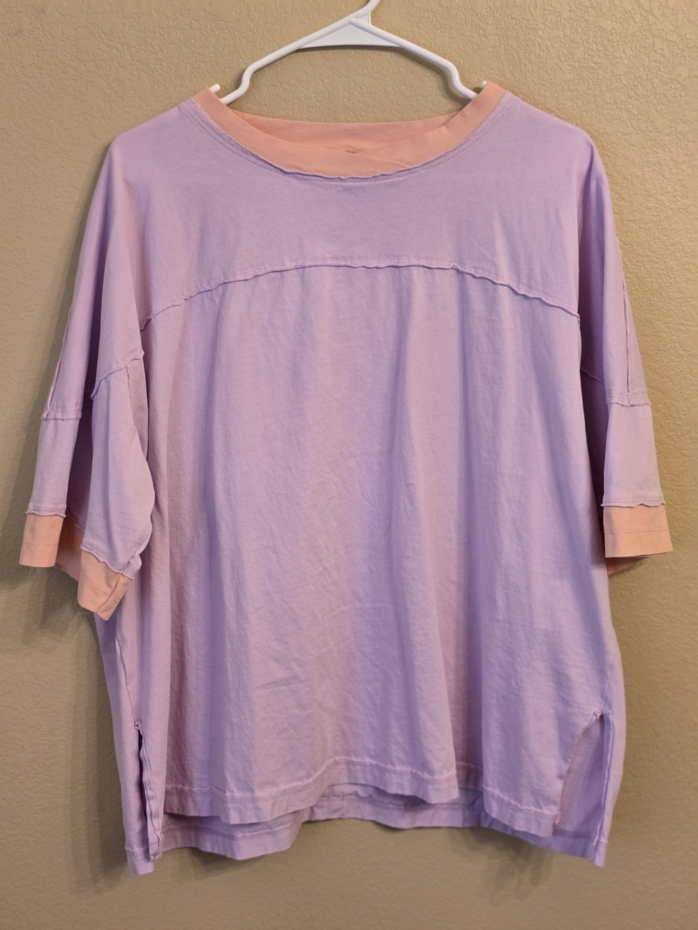 Amazon Oversized Short Sleeve Top in Lavender with Peach Trim Size XL